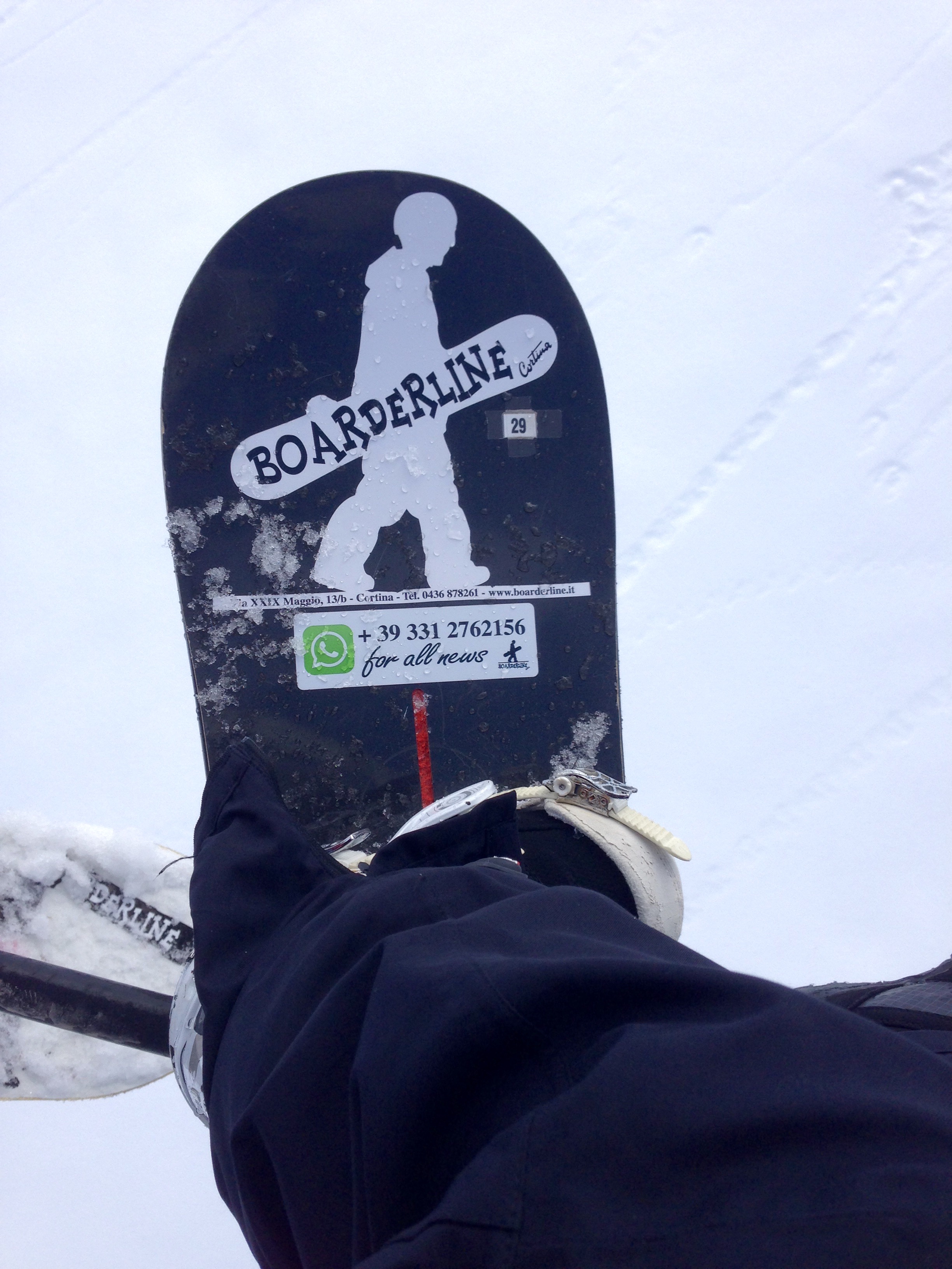 Boarderline_cortina_d_ampezzo_snowboard_scuola_snowboard_noleggio_apertura_faloria_cortinacube